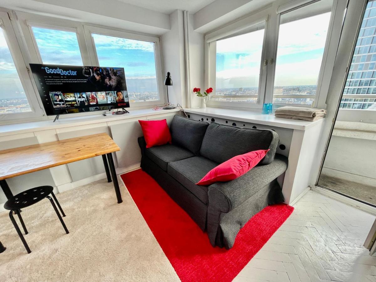 Sawa 3 Metro X2 Fast Wifi 50'Tv Netflx Hbo Appletv+ Amazontv Lägenhet Warszawa Exteriör bild
